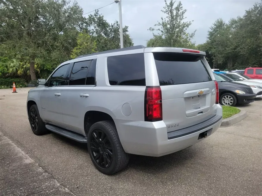 2019 Chevrolet Tahoe LS photo 1