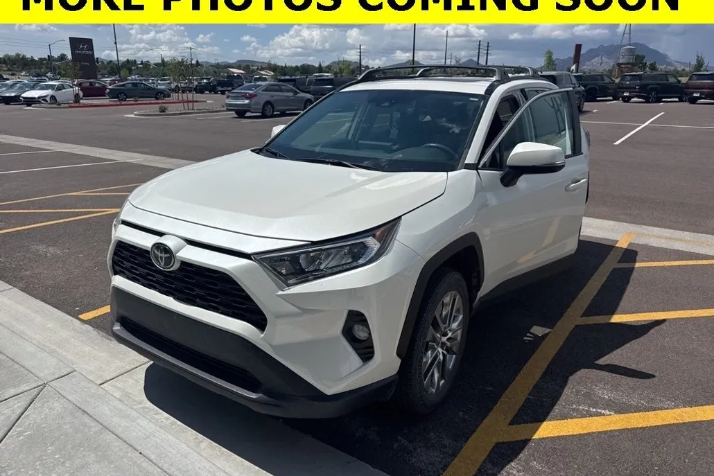 2021 Toyota RAV4 XLE Premium photo 1