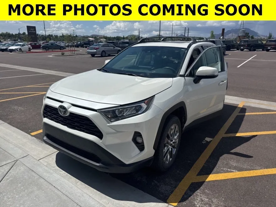 2021 Toyota RAV4 XLE Premium photo 1