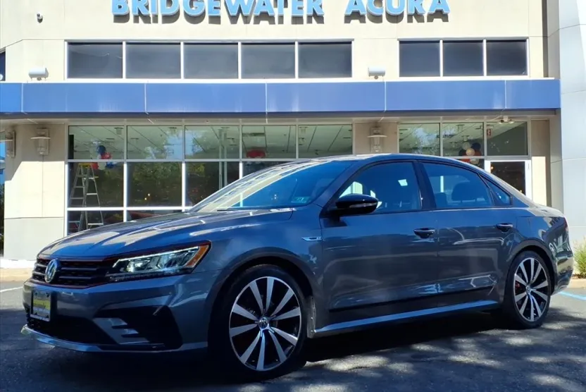 2018 Volkswagen Passat V6 GT photo 1