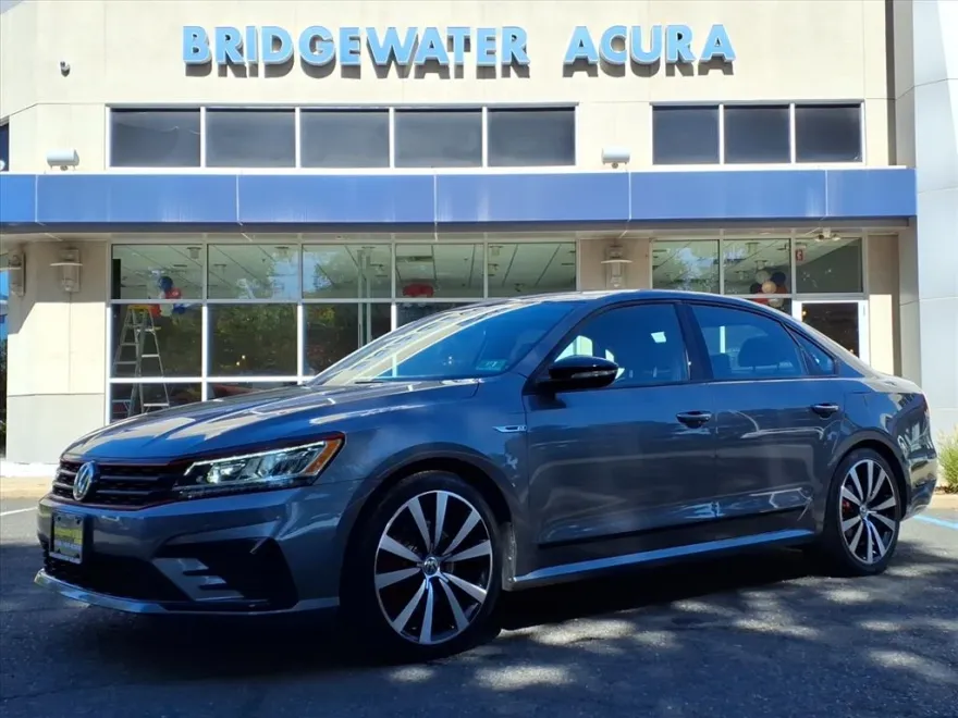 2018 Volkswagen Passat V6 GT photo 1