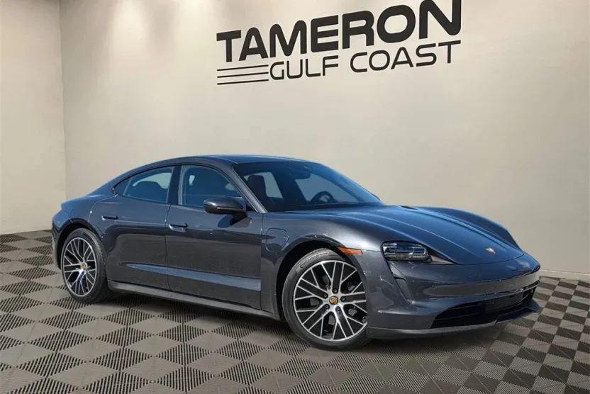 2022 Porsche Taycan Base photo 1