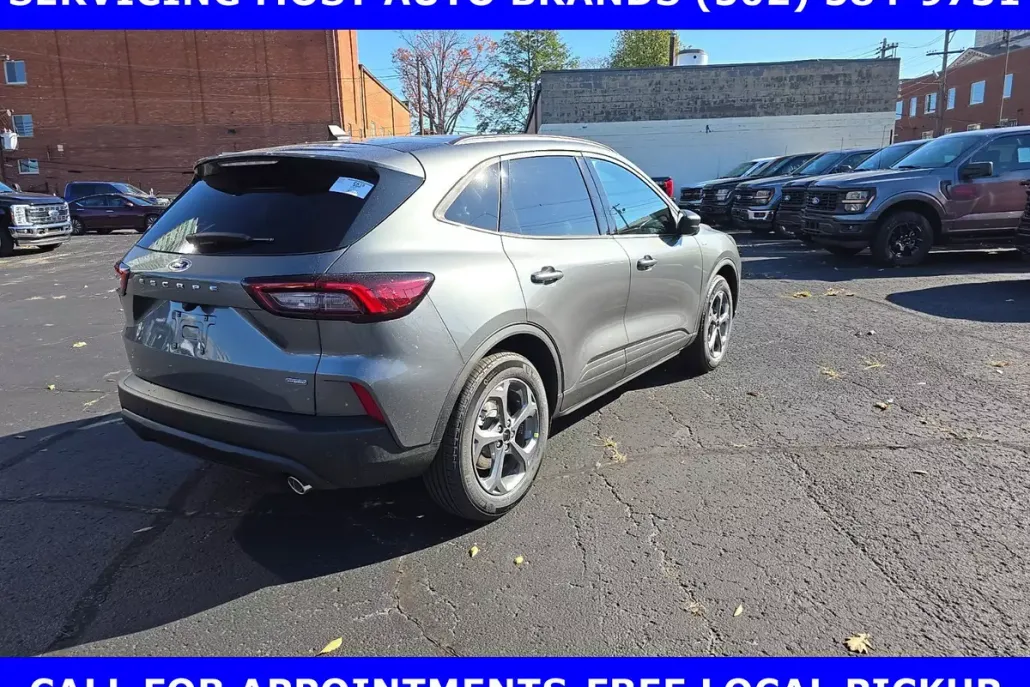 2025 Ford Escape ST-Line Hybrid photo 1