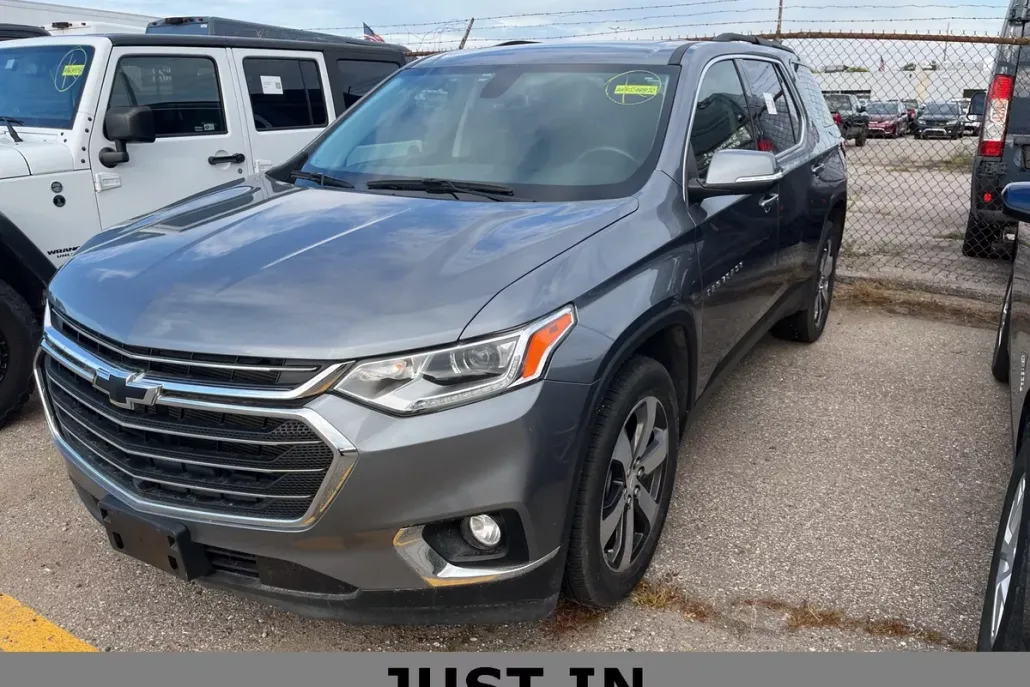 2021 Chevrolet Traverse Leather photo 1