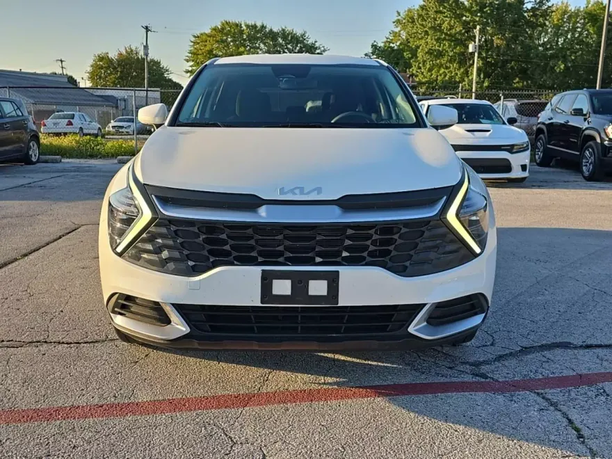 2024 Kia Sportage LX photo 1