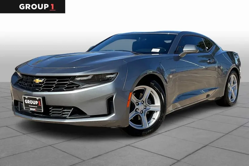 2021 Chevrolet Camaro 1LT photo 1