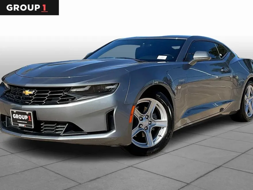 2021 Chevrolet Camaro 1LT photo 1