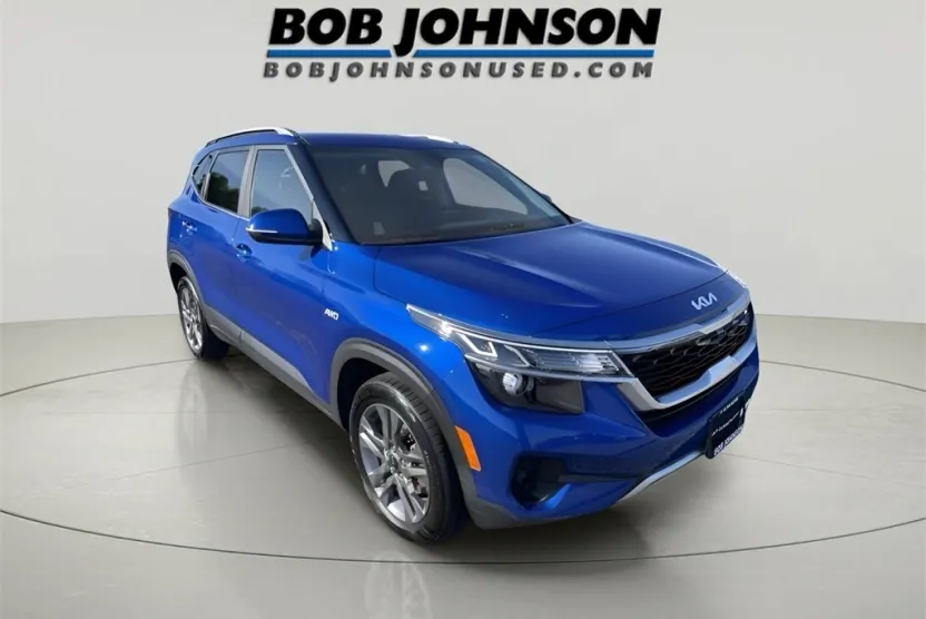 2023 Kia Seltos S photo 1