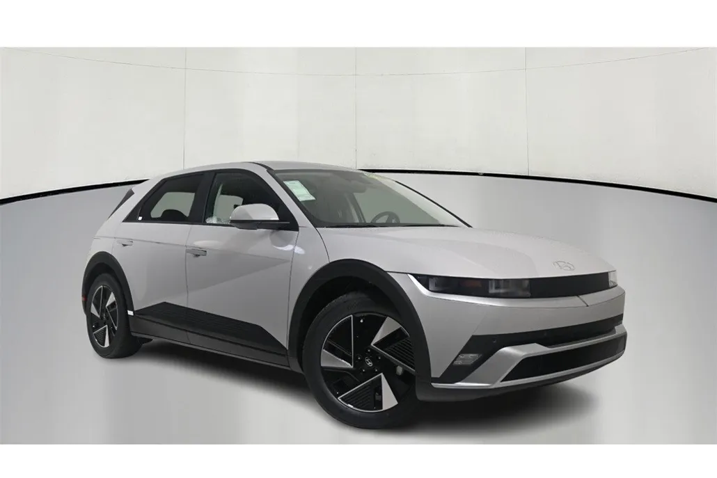 2025 Hyundai Ioniq 5 SE photo 1
