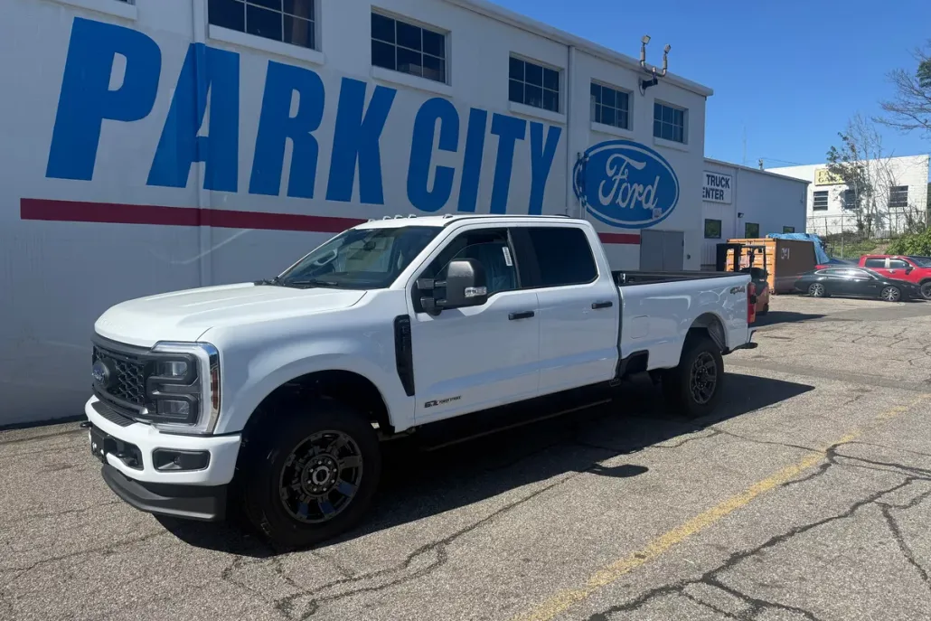 2025 Ford F-350 photo 1