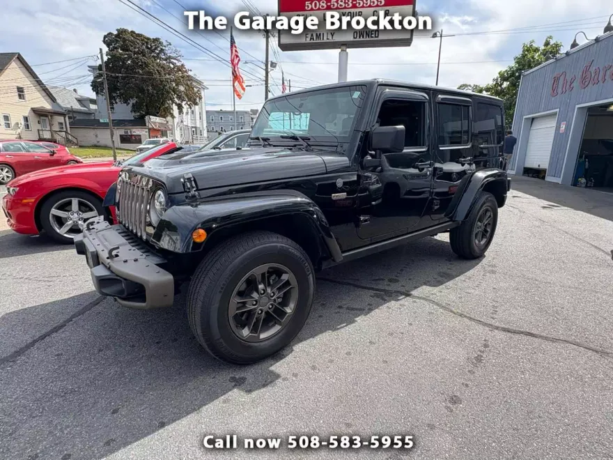 2016 Jeep Wrangler Unlimited Sahara Anniversary Edition photo 1