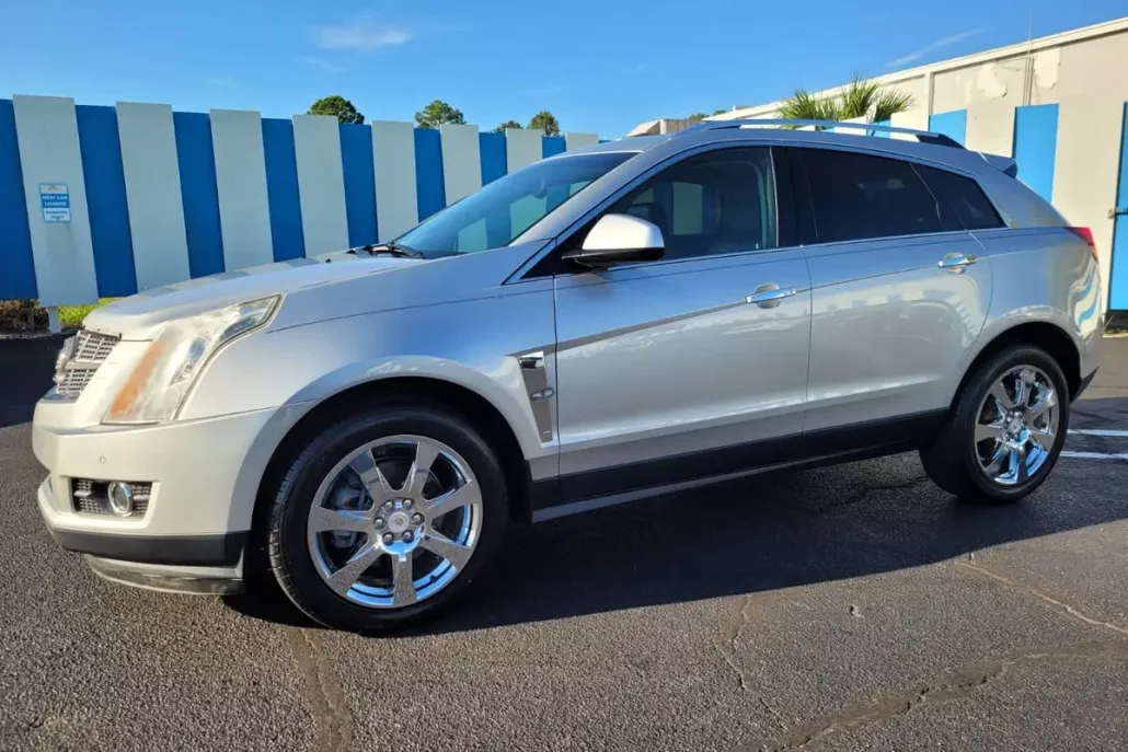 2010 Cadillac SRX Premium photo 1