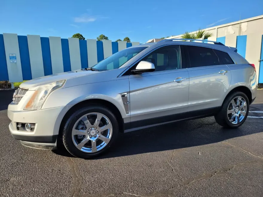 2010 Cadillac SRX Premium photo 1