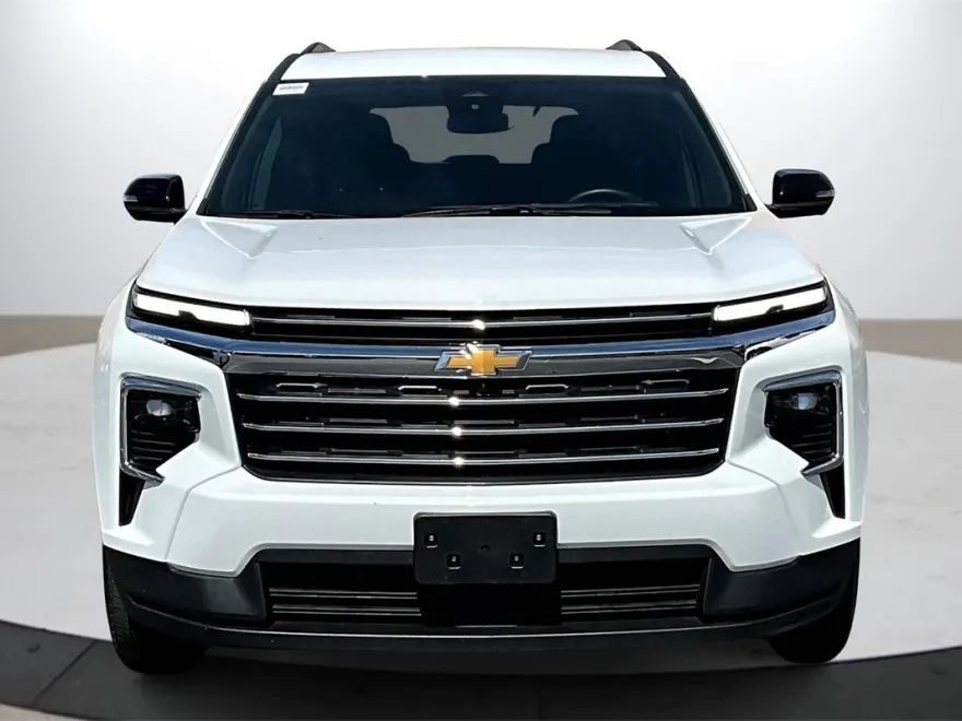 2024 Chevrolet Traverse photo 1