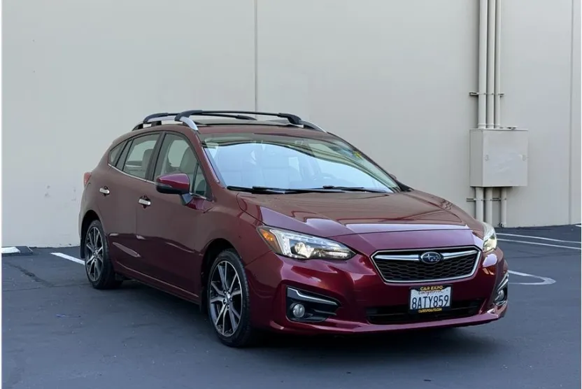 2017 Subaru Impreza 2.0i Limited photo 1