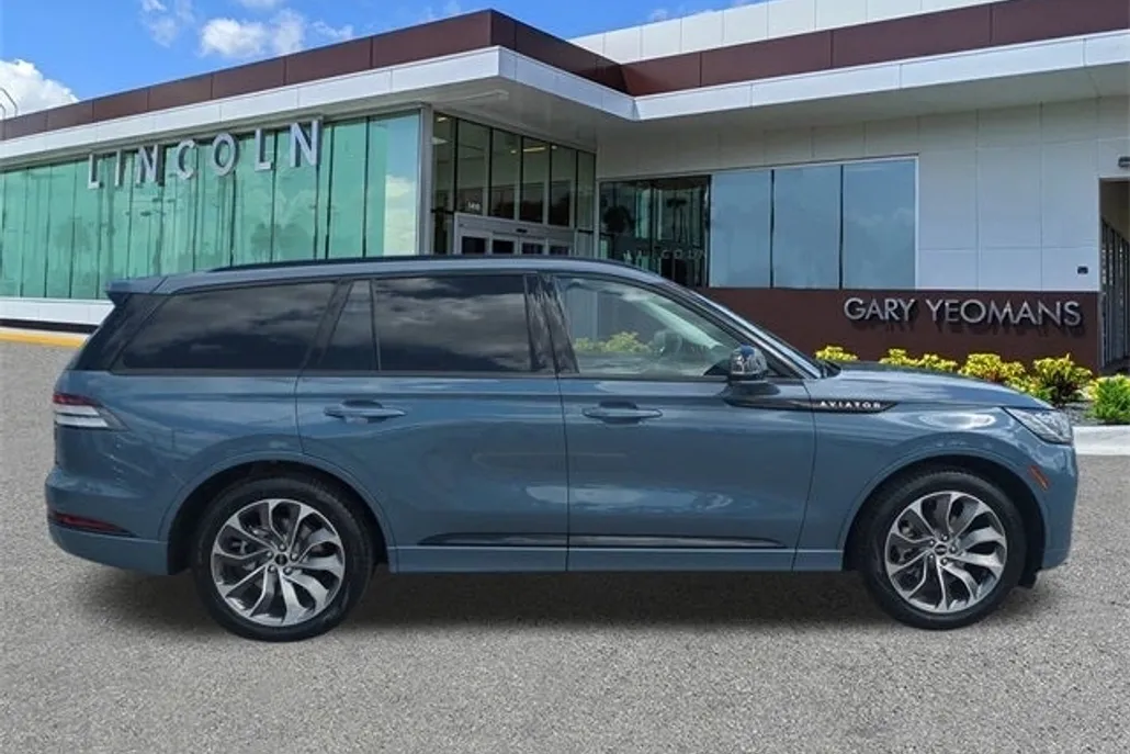 2025 Lincoln Aviator Premiere photo 1