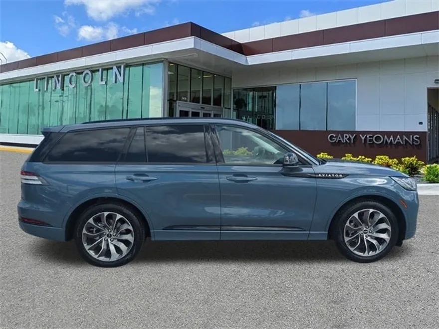 2025 Lincoln Aviator Premiere photo 1