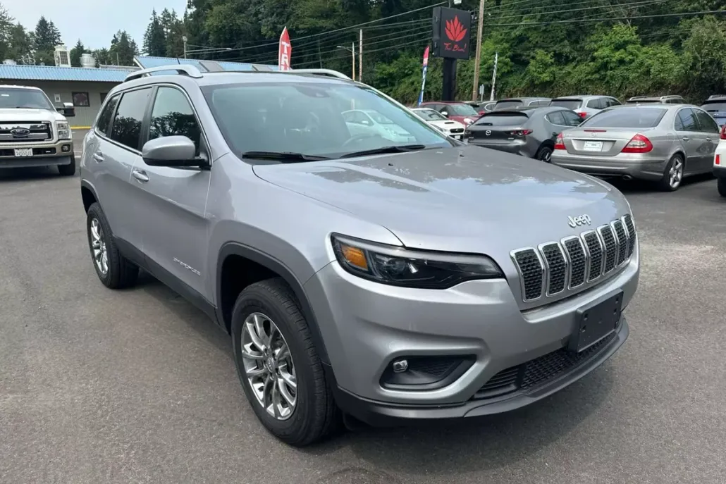 2021 Jeep Cherokee Latitude Lux Sport photo 1