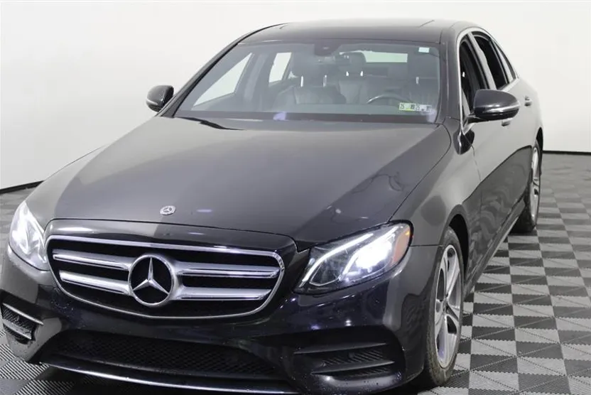 2019 Mercedes Benz E 300 photo 1