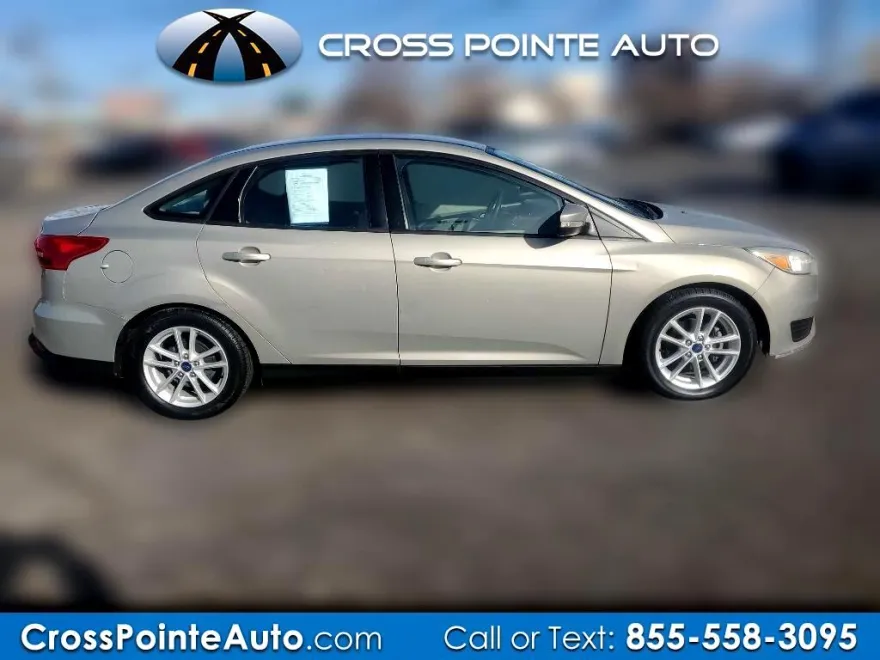 2015 Ford Focus SE photo 1