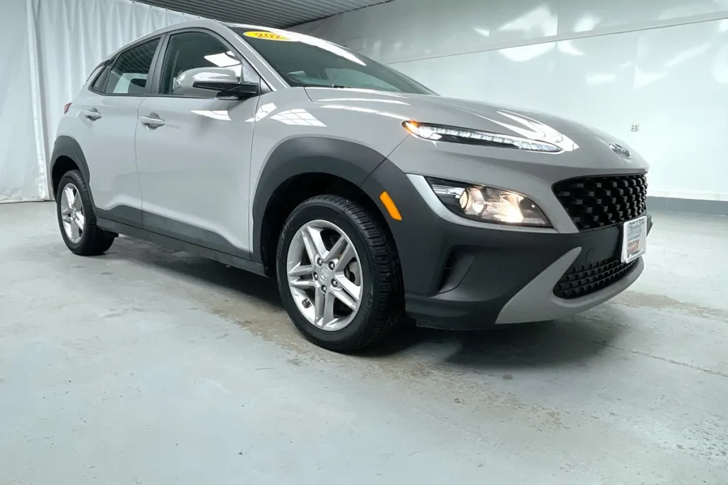 2023 Hyundai Kona SE photo 1