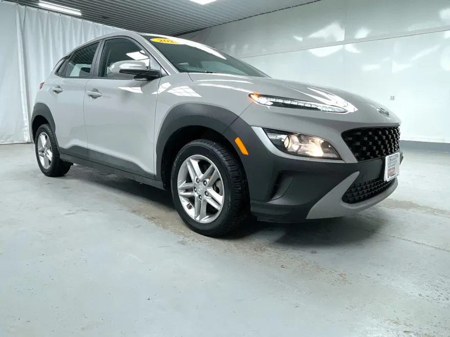2023 Hyundai Kona SE photo 1