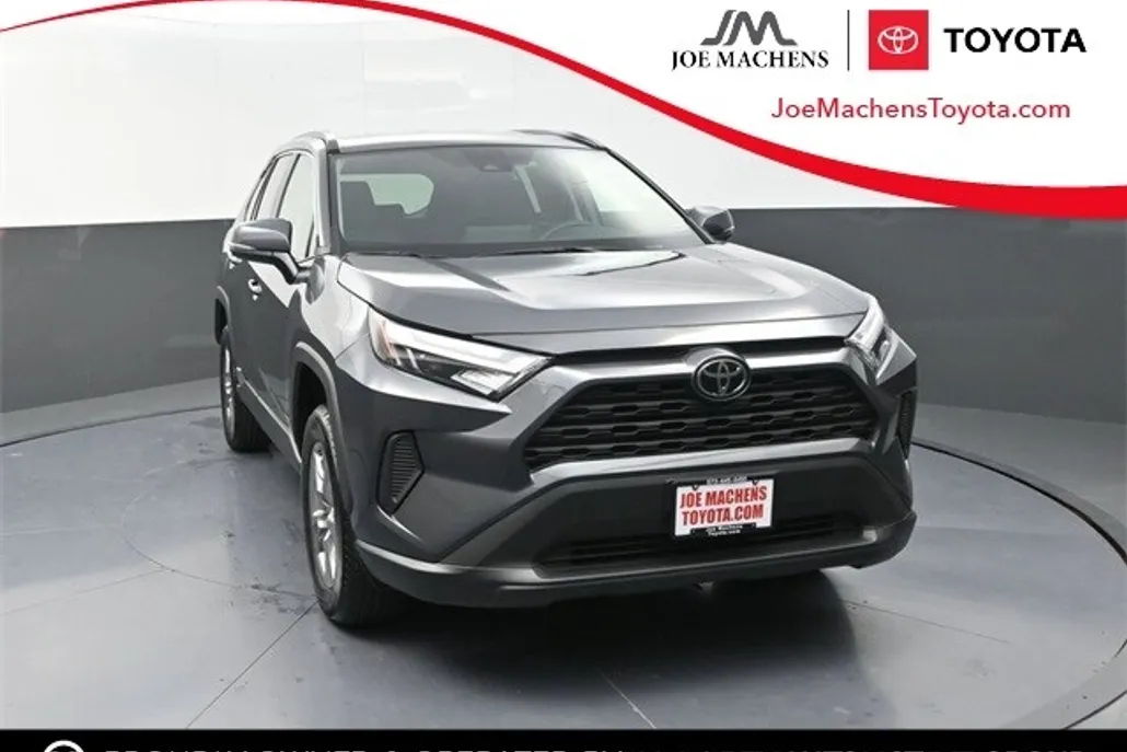 2025 Toyota RAV4 Hybrid XLE photo 1