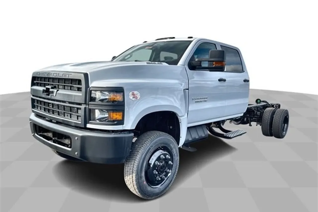 2023 Chevrolet Silverado 5500HD Work Truck photo 1