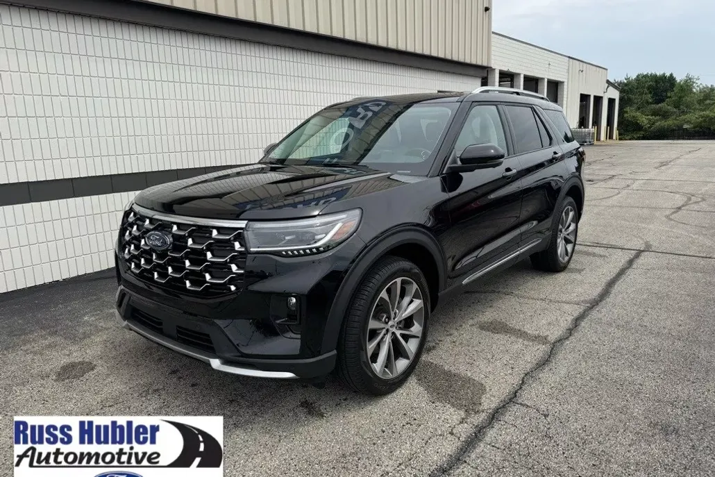 2025 Ford Explorer Platinum photo 1