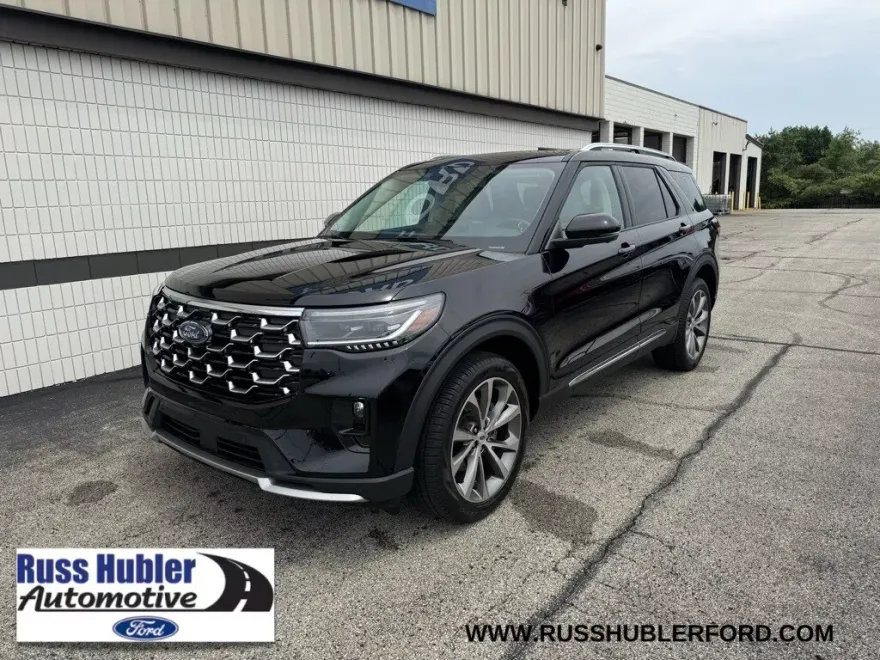 2025 Ford Explorer Platinum photo 1