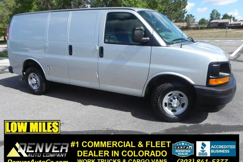 2017 Chevrolet Express 2500 Cargo Van photo 1