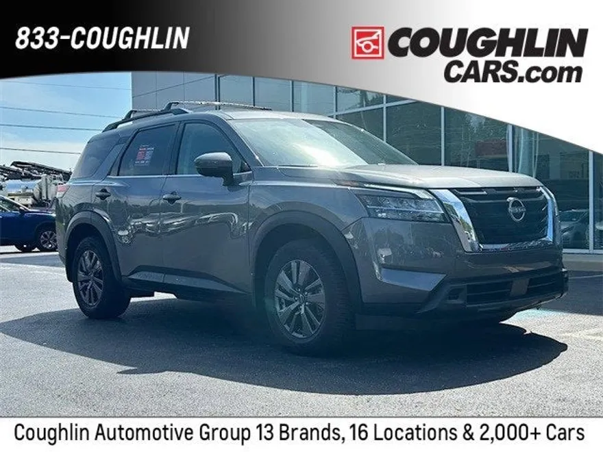 2022 Nissan Pathfinder SV photo 1