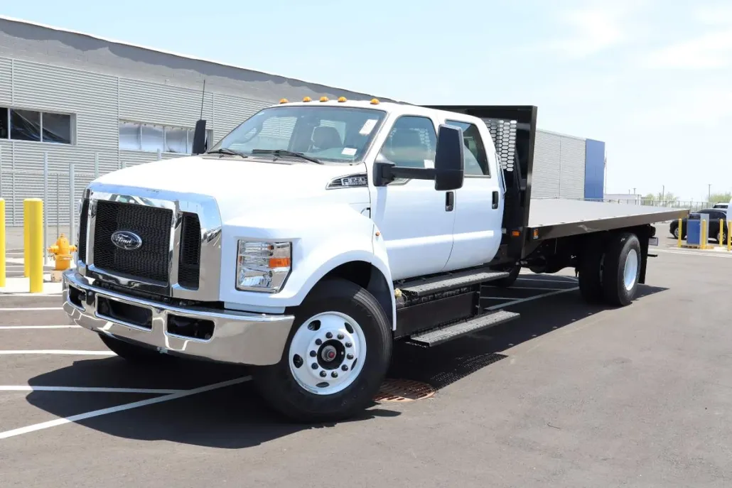 2025 Ford F-650 SuperCab Crew Cab photo 1