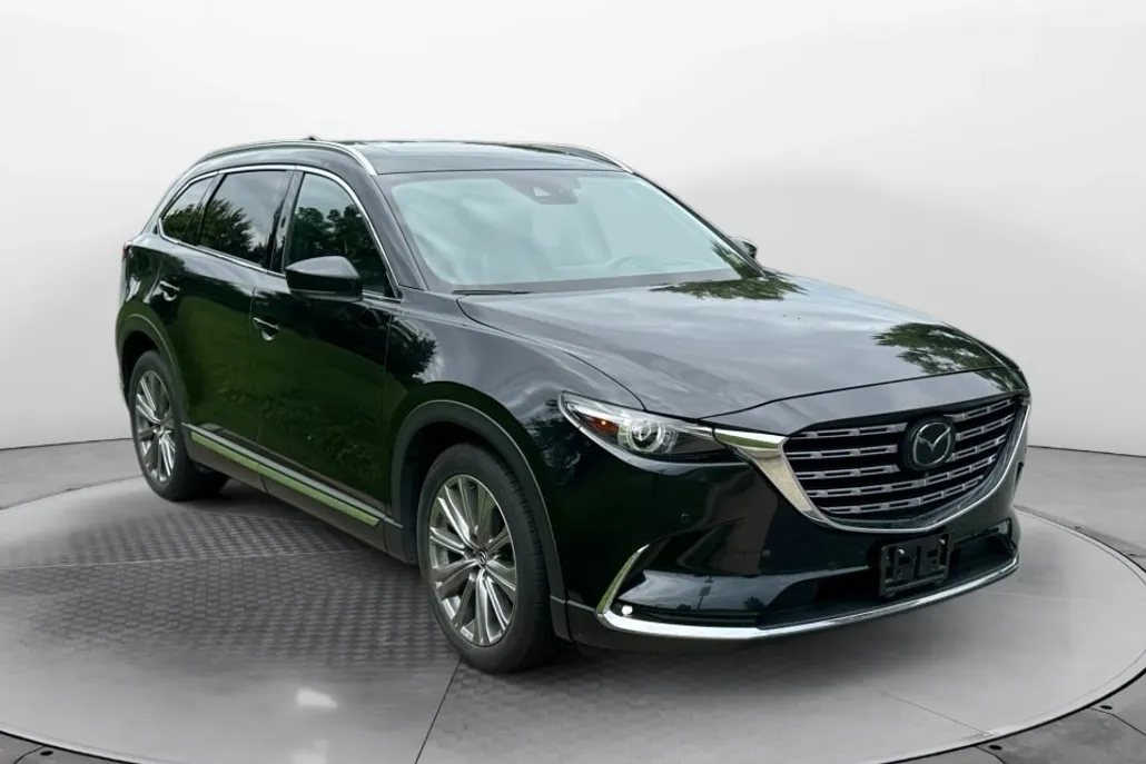 2022 Mazda CX-9 Signature photo 1