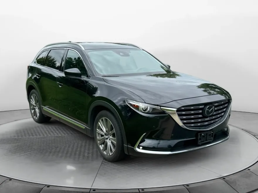 2022 Mazda CX-9 Signature photo 1