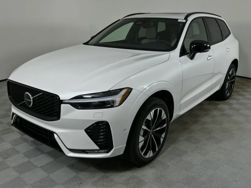 2026 Volvo XC60 B5 Plus photo 1