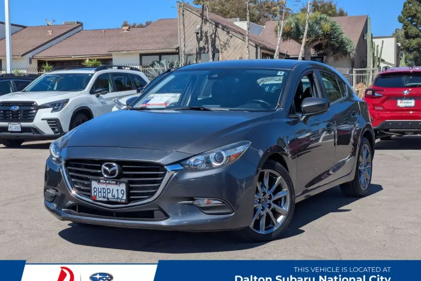 2018 Mazda Mazda3 Touring photo 1