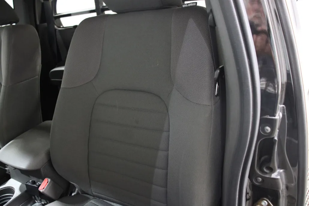 2016 Nissan Frontier S photo 1