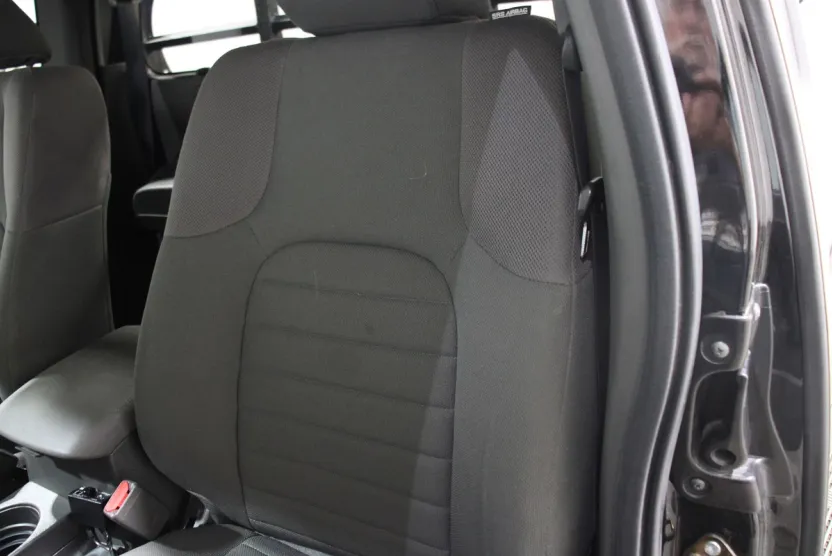 2016 Nissan Frontier S photo 1