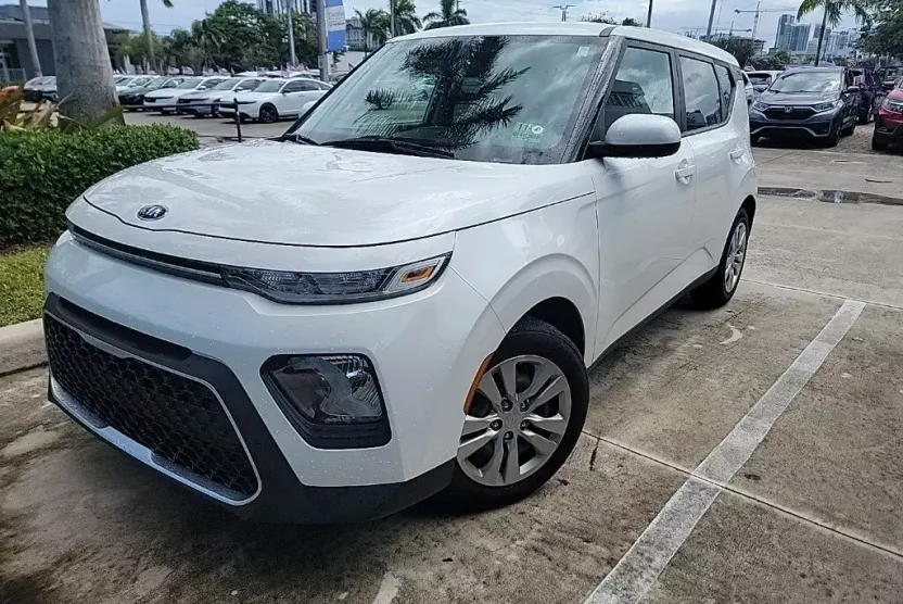 2021 Kia Soul LX photo 1