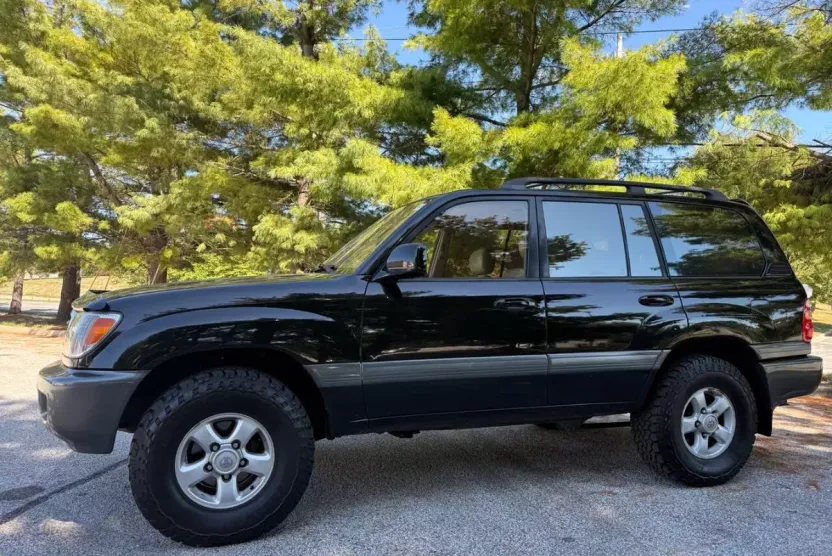 1999 Toyota Land Cruiser Base photo 1