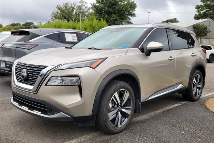2023 Nissan Rogue SL photo 1