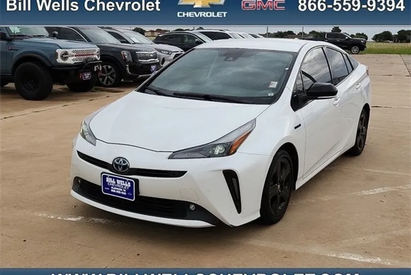 2021 Toyota Prius L Eco photo 1
