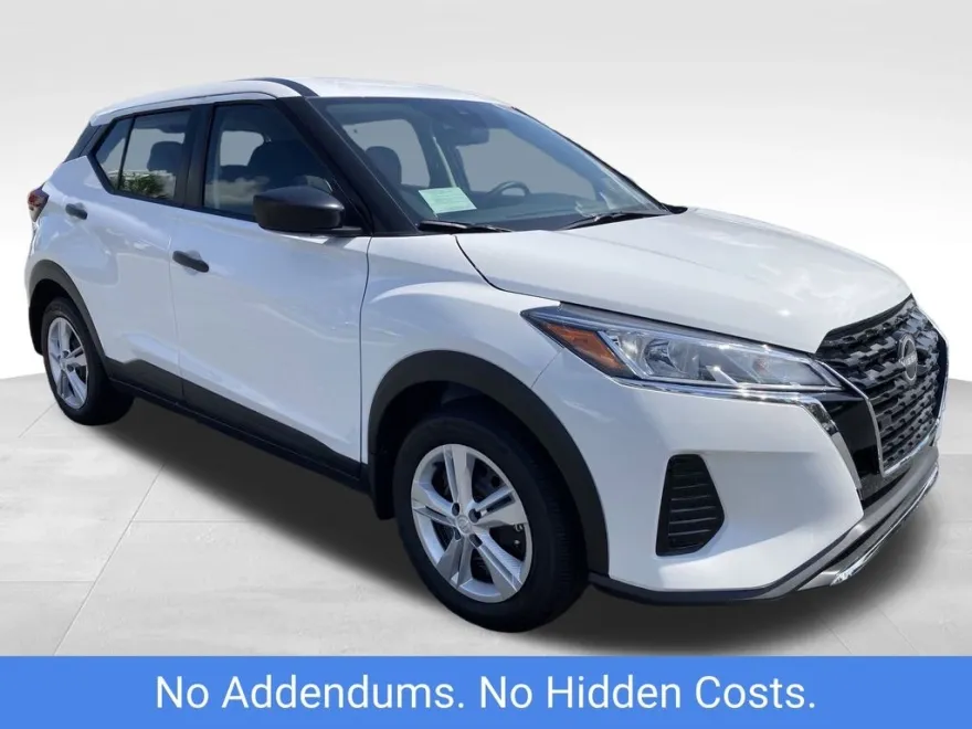 2025 Nissan Kicks Play S photo 1
