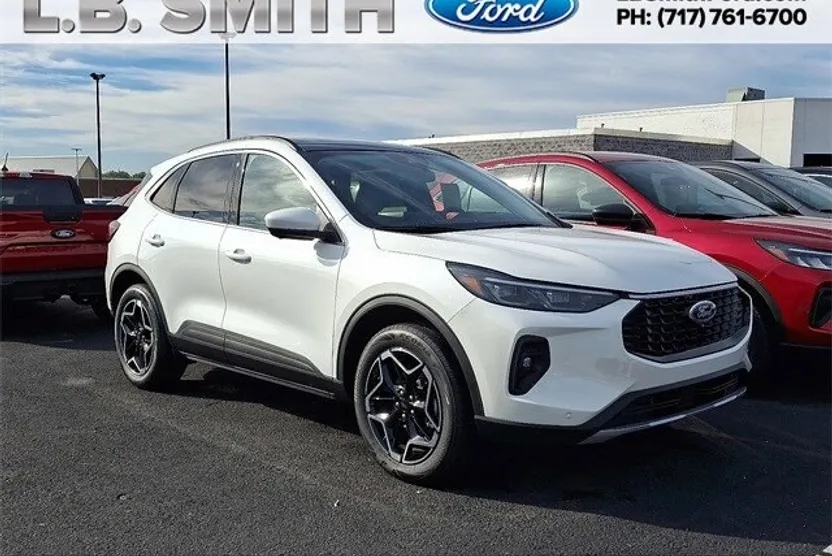 2026 Ford Escape Platinum photo 1