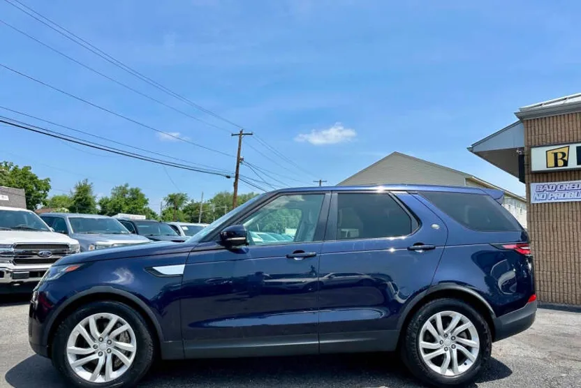 2018 Land Rover Discovery HSE photo 1