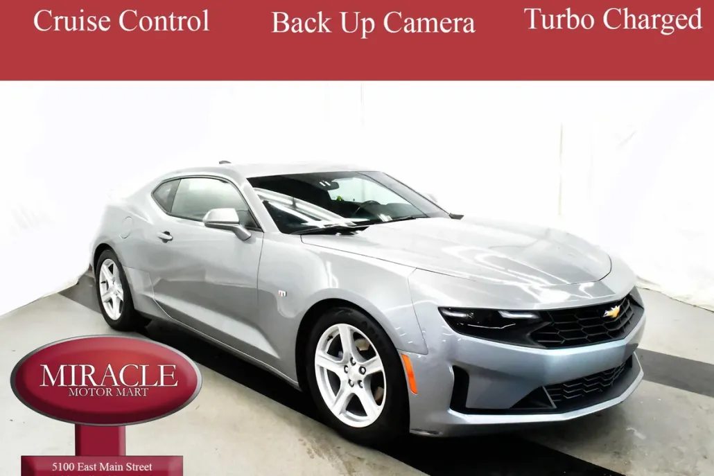 2023 Chevrolet Camaro 1LT photo 1