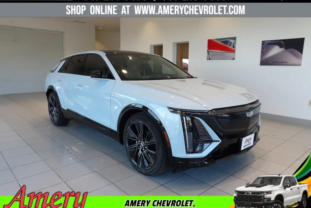 2024 Cadillac Lyriq Sport photo 1