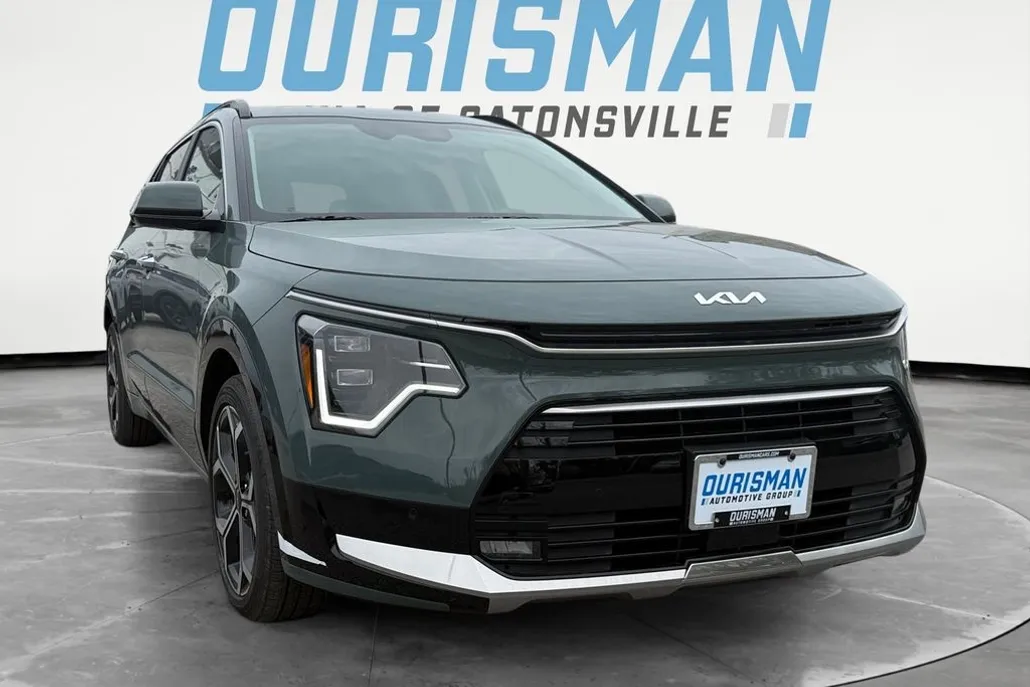 2025 Kia Niro Plug-In Hybrid SX Touring photo 1