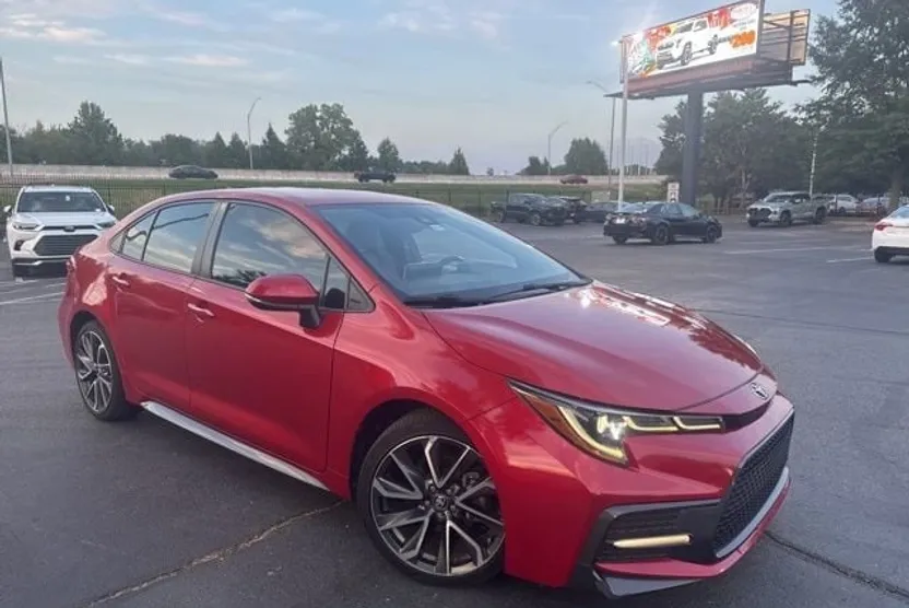 2020 Toyota Corolla SE photo 1